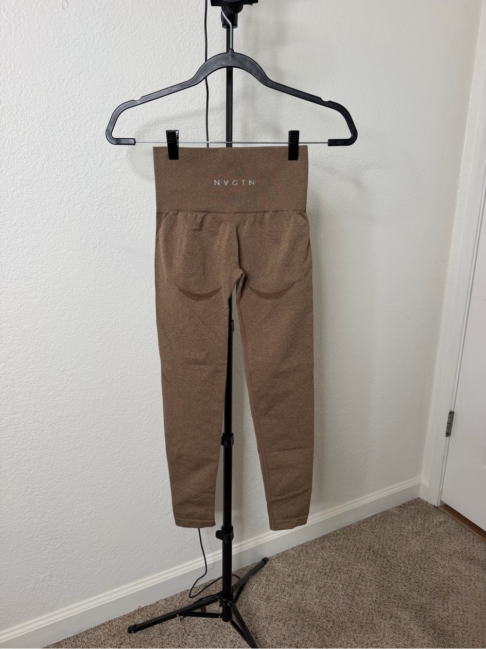NVGTN Girls' High-Rise Brown Leggings with Contour Seams